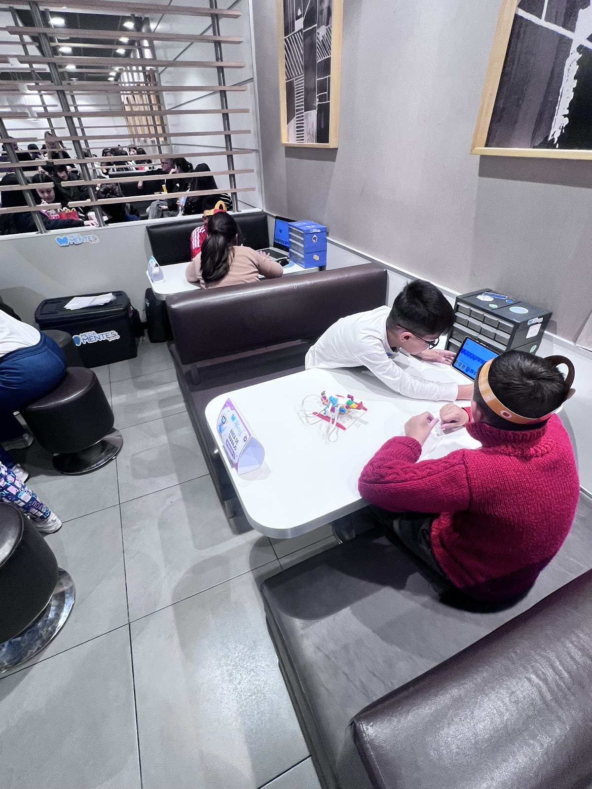 LEGO Experience McDonald's · Megamentes