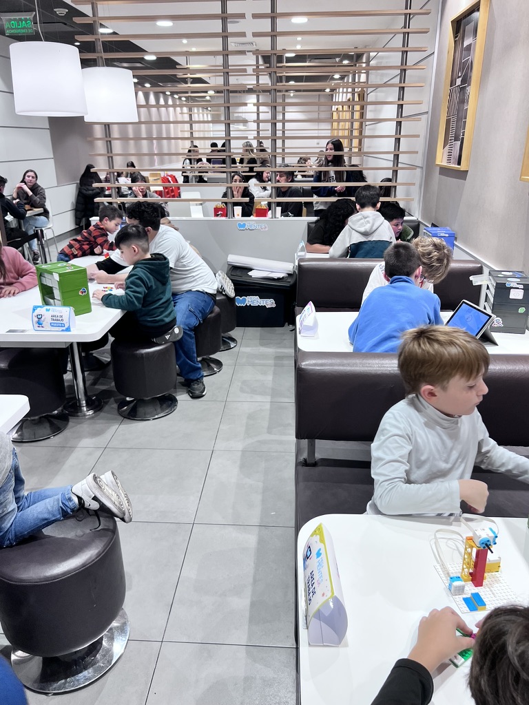 LEGO Experience McDonald's · Megamentes
