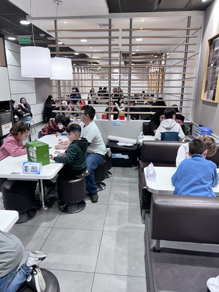 LEGO Experience McDonald's · Megamentes