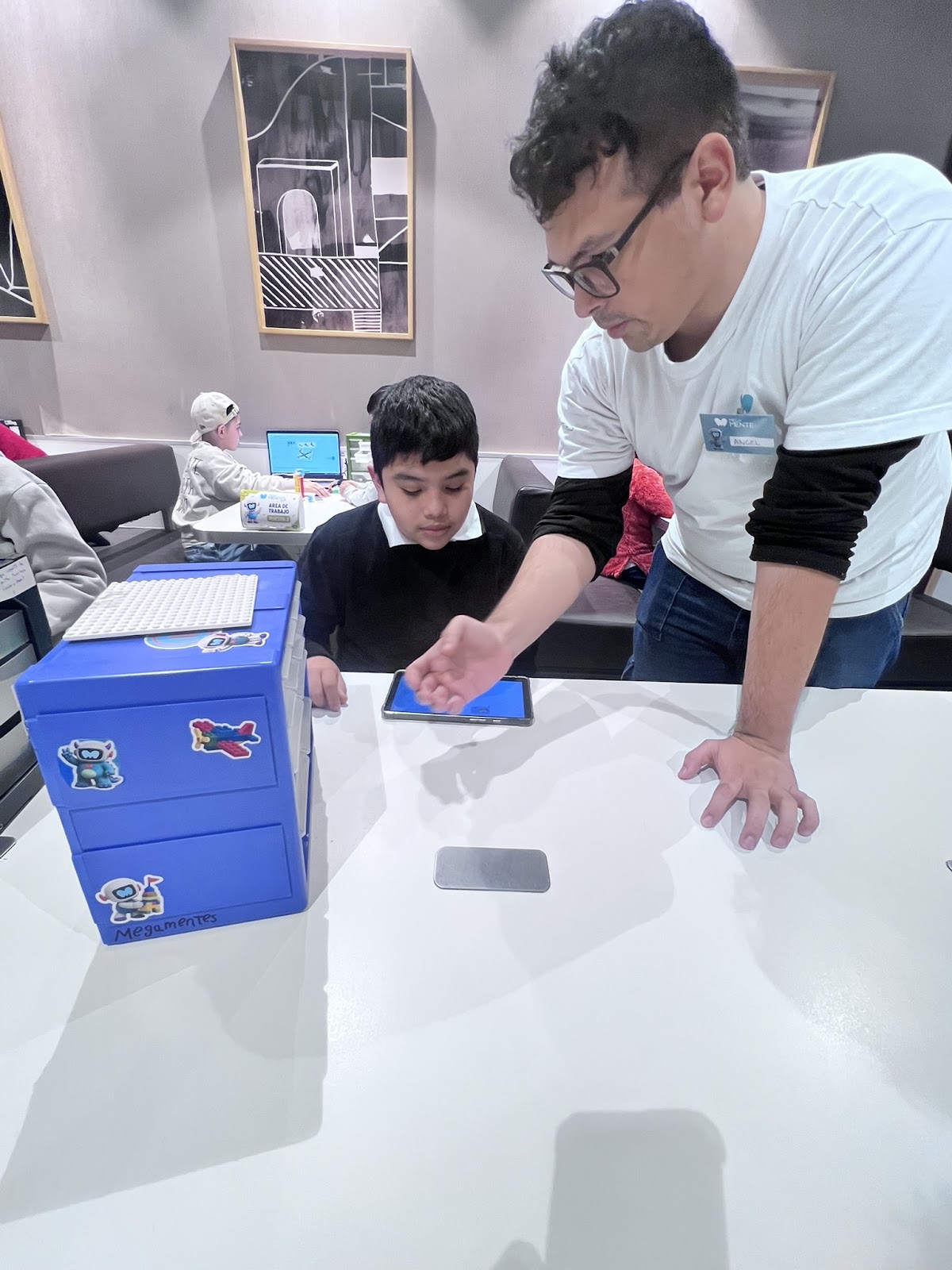 LEGO Experience McDonald's · Megamentes