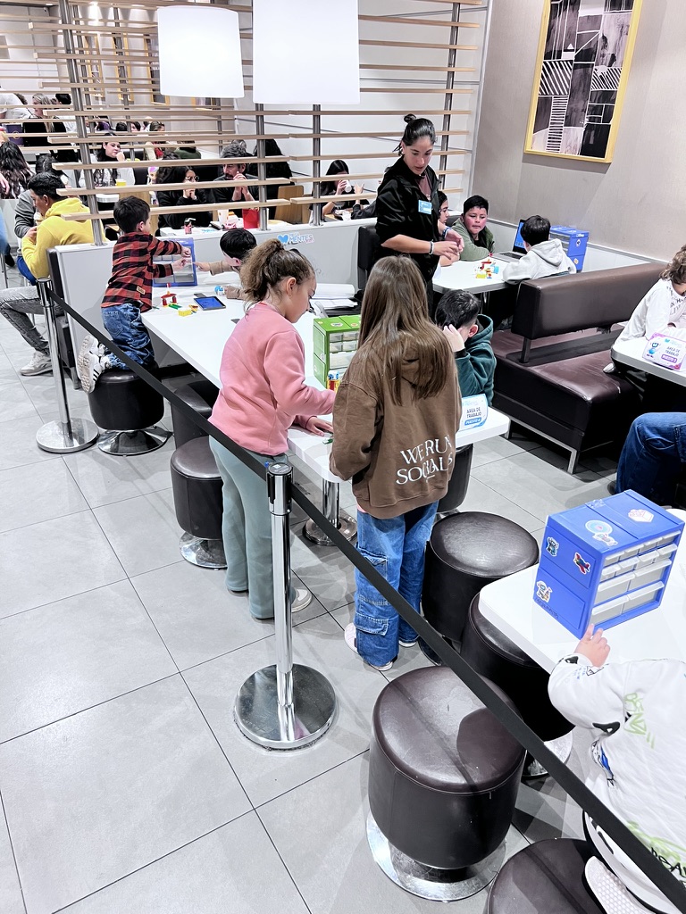 LEGO Experience McDonald's · Megamentes